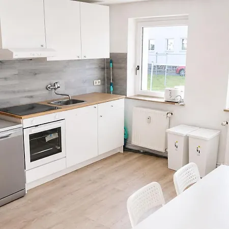 Apartment Lumini Strasse Der Freundschaft 3